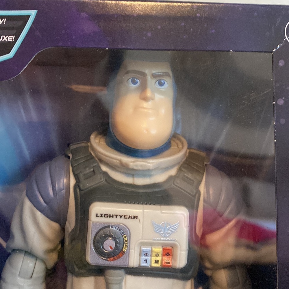 New Disney Pixar LIGHTYEAR Buzz Lightyear Action Figures set - Picture 2 of 12
